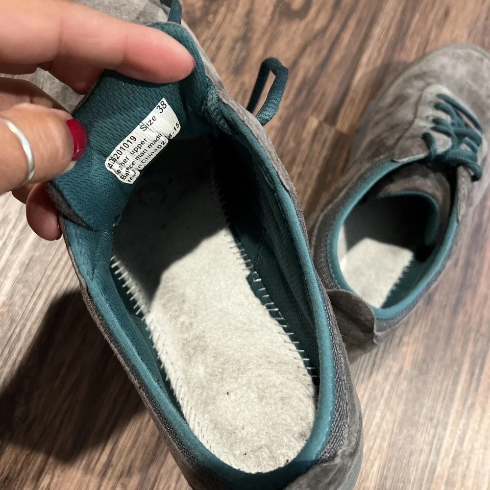 Dansko Womens Shoes Sneakers Gray Size US38 Suede Athletic Walking Running